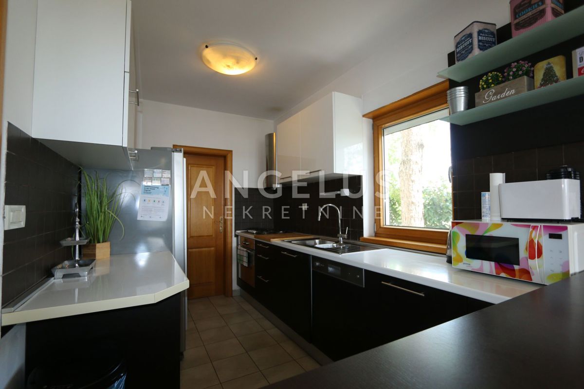 Zagreb, Trsje - Vila s čudovitim pogledom na mesto, 415m2