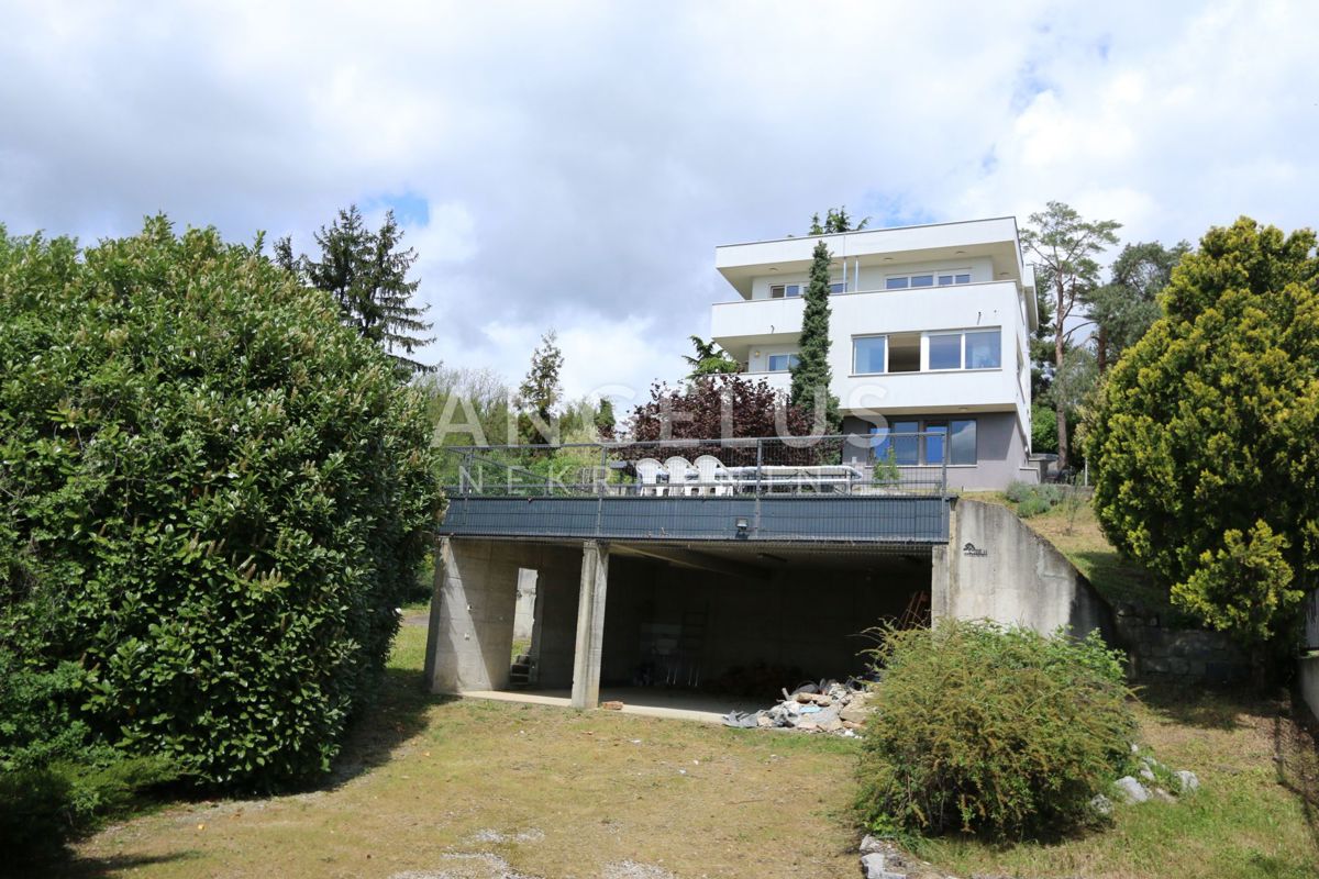 Zagreb, Trsje - Vila s čudovitim pogledom na mesto, 415m2