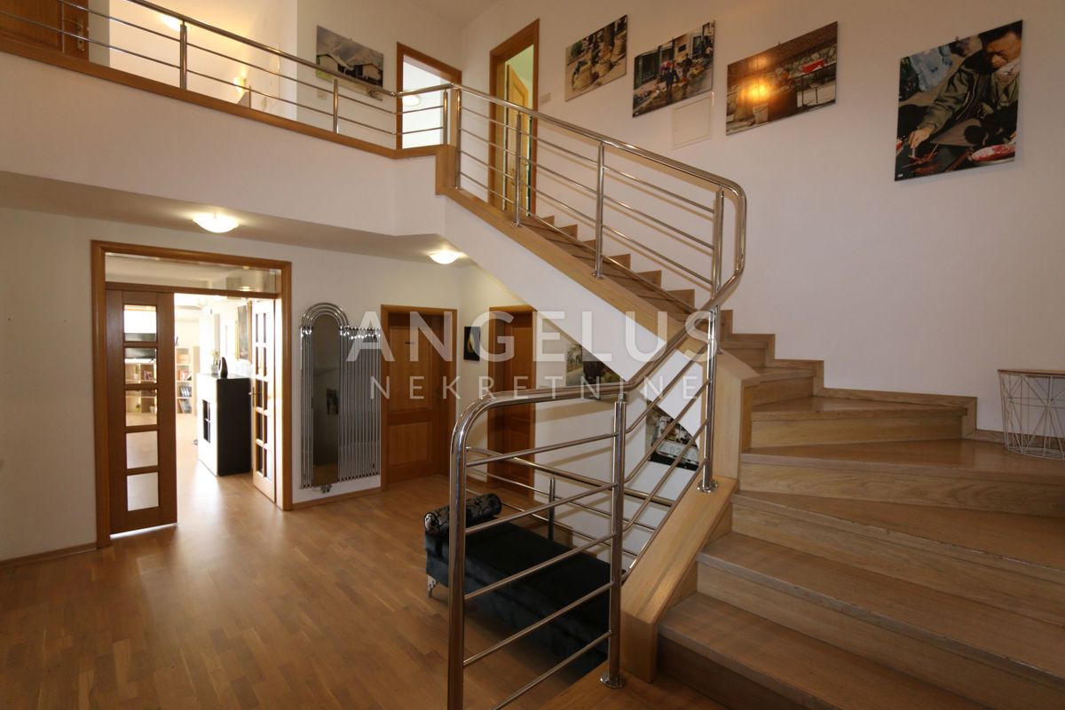 Zagreb, Trsje - Vila s čudovitim pogledom na mesto, 415m2