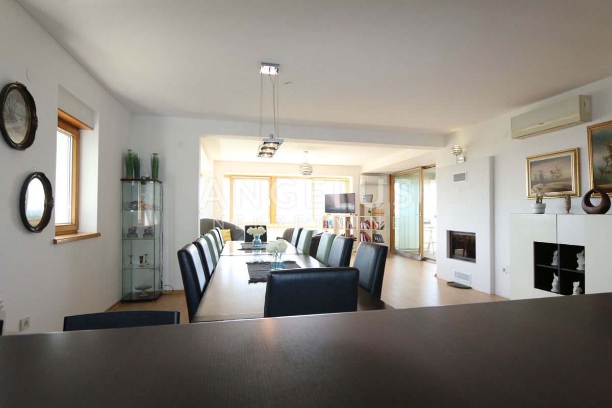 Zagreb, Trsje - Vila s čudovitim pogledom na mesto, 415m2