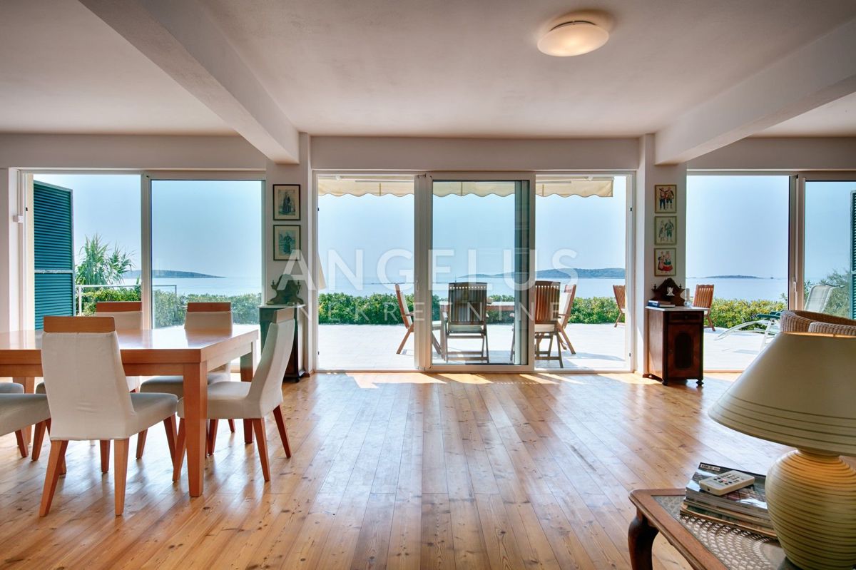 Hrvaška, Vis - vila na edinstveni lokaciji, prva vrsta do morja, PRODAJA