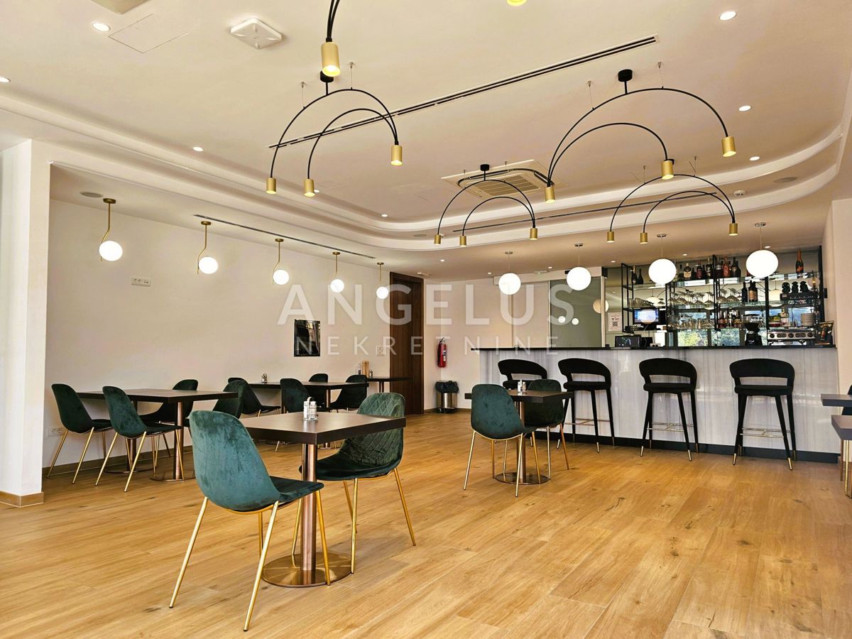 Hrvaška, Kaštel Štafilić - Luksuzni hotel**** z restavracijo in bazenom, NAPRODAJ