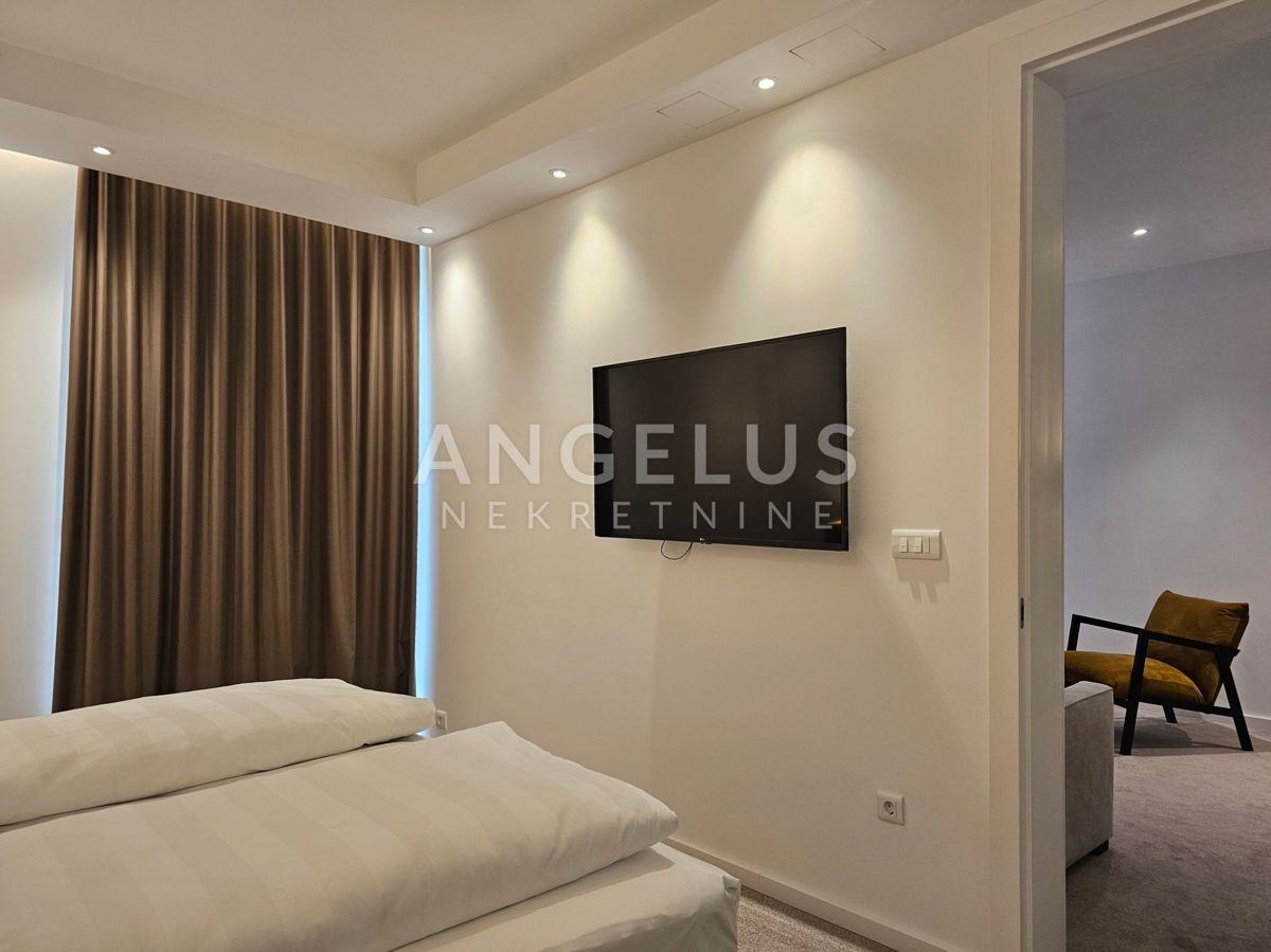 Hrvaška, Kaštel Štafilić - Luksuzni hotel**** z restavracijo in bazenom, NAPRODAJ