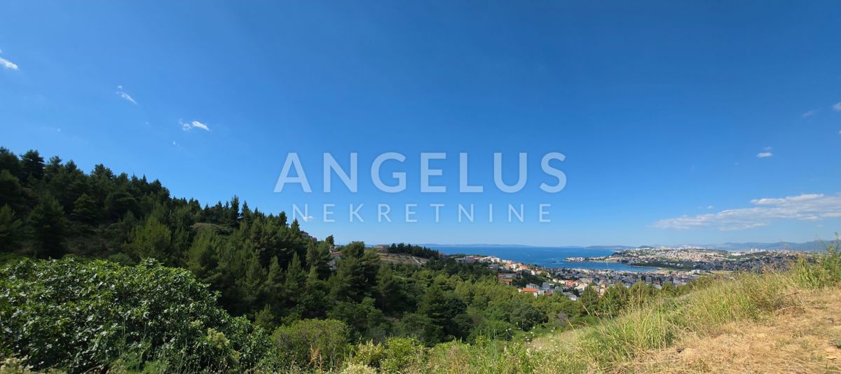 Podstrana-grad.zemlj s panoramskim razgledom,1000 m2,PRODAJA