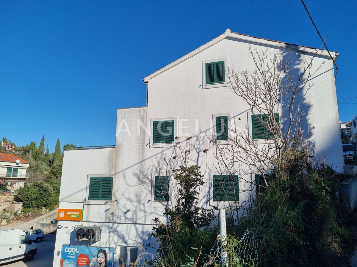 Šolta, Maslinica - enosobno stanovanje v središču Maslinice, 43 m2 PRODAJA