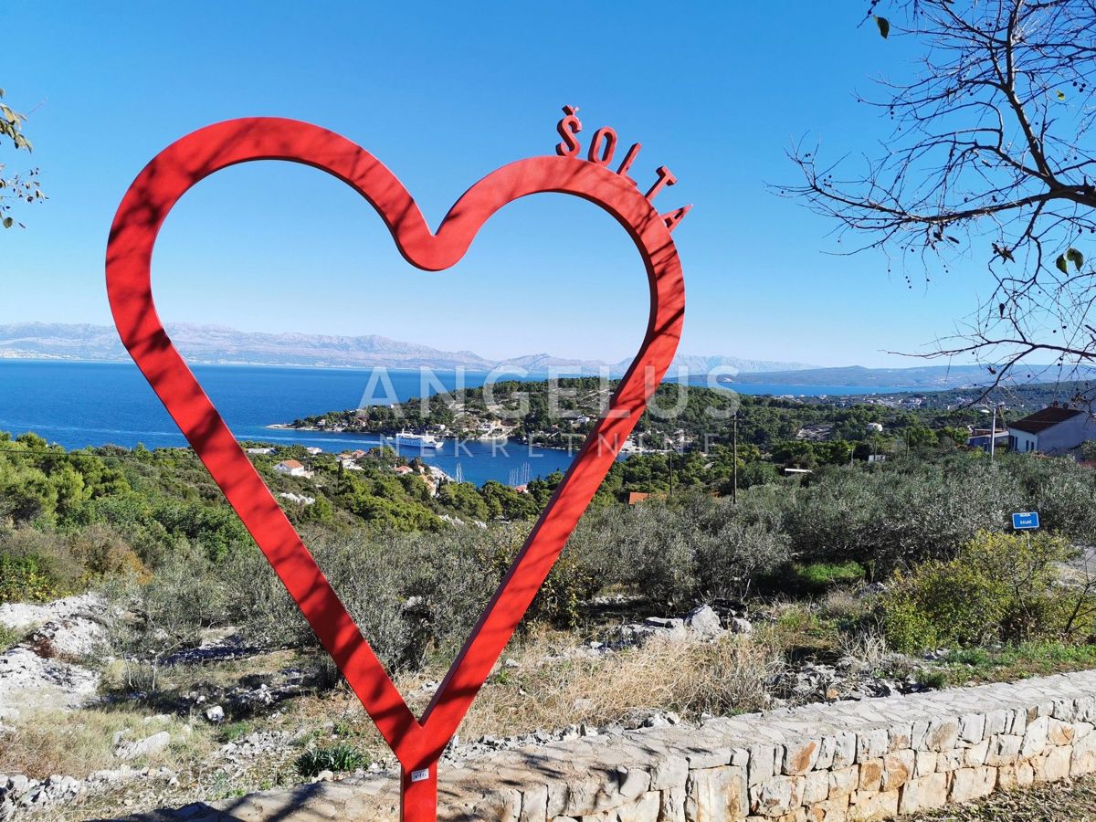 Šolta, Grohote - gradbeno zemljišče v mirnem delu otoka, PRODAJA