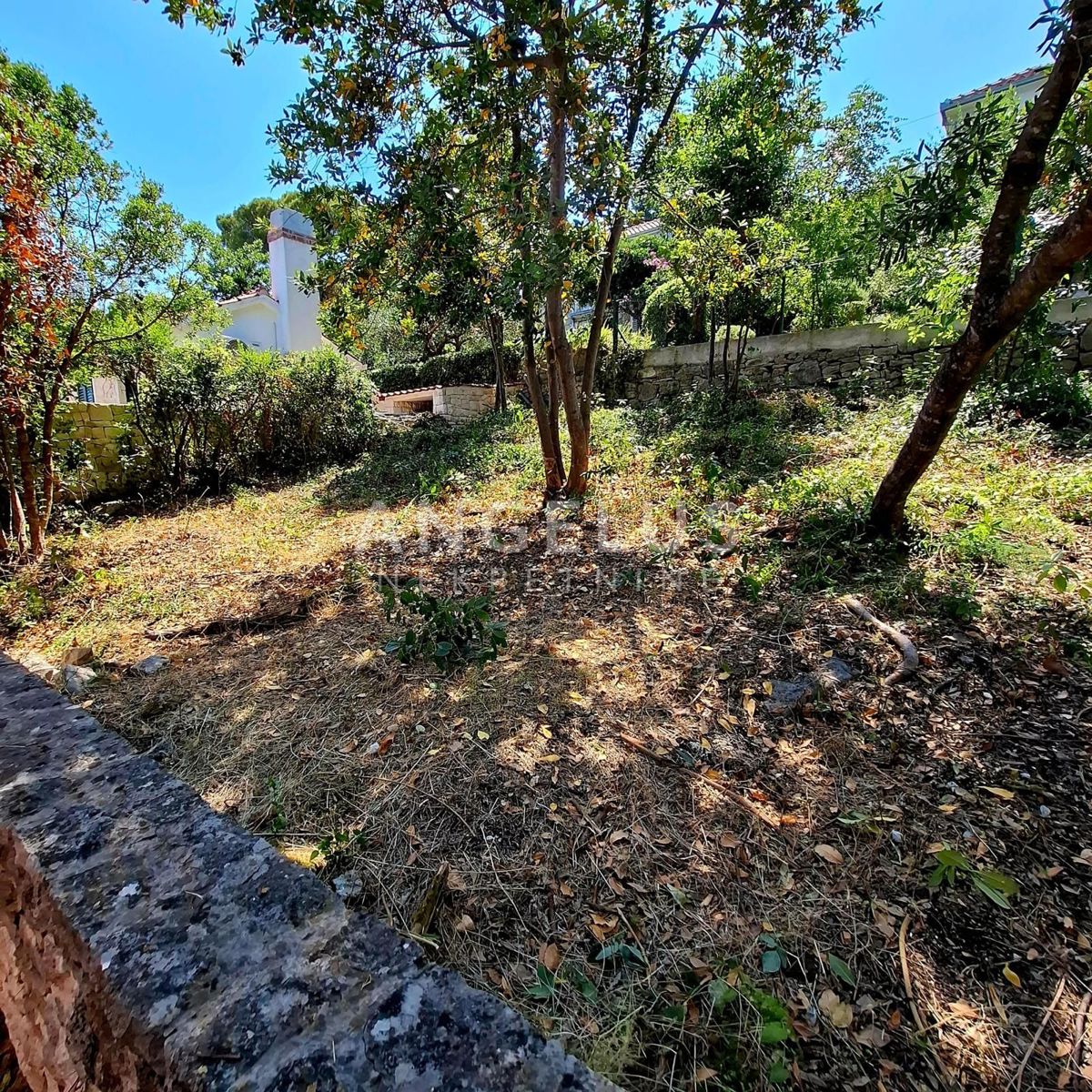 Hrvaška, Brač, Postira - EKSKLUZIVNO gradbeno zemljišče v prvi vrsti do morja s projektom, NAPRODAJ