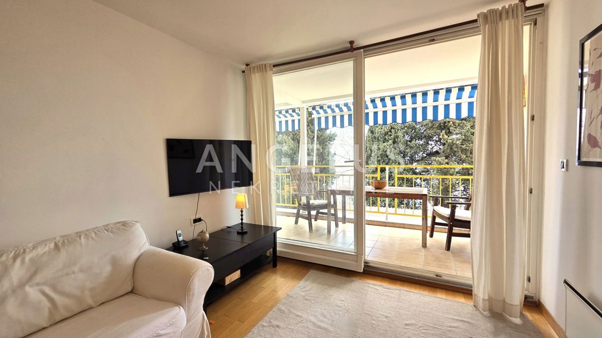 Kvarner, Ičići - apartma s pogledom na morje, 80m2, prodamo!