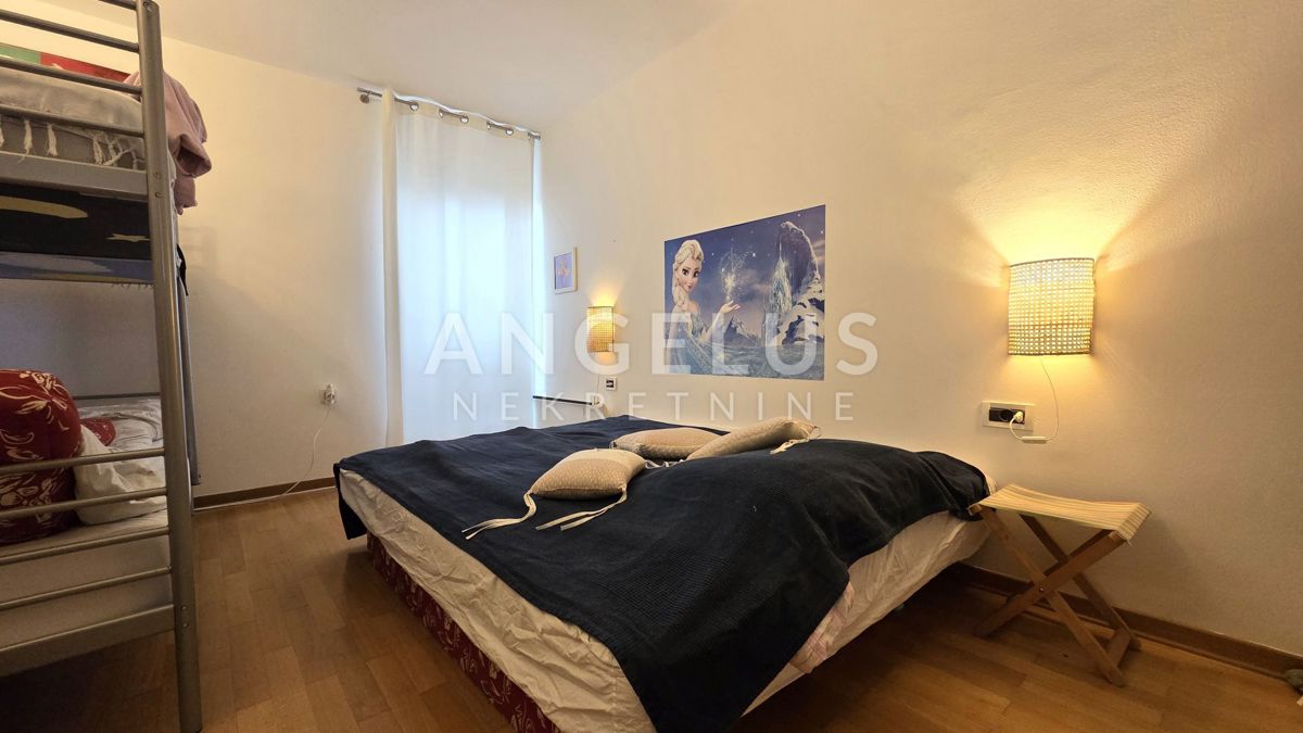 Kvarner, Ičići - apartma s pogledom na morje, 80m2, prodamo!