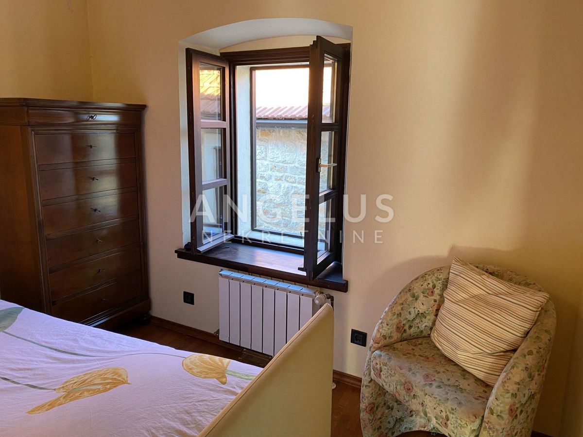 Hrvaška, Hvar, Jelsa - lepa kamnita hiša v centru blizu morja, 185 m2