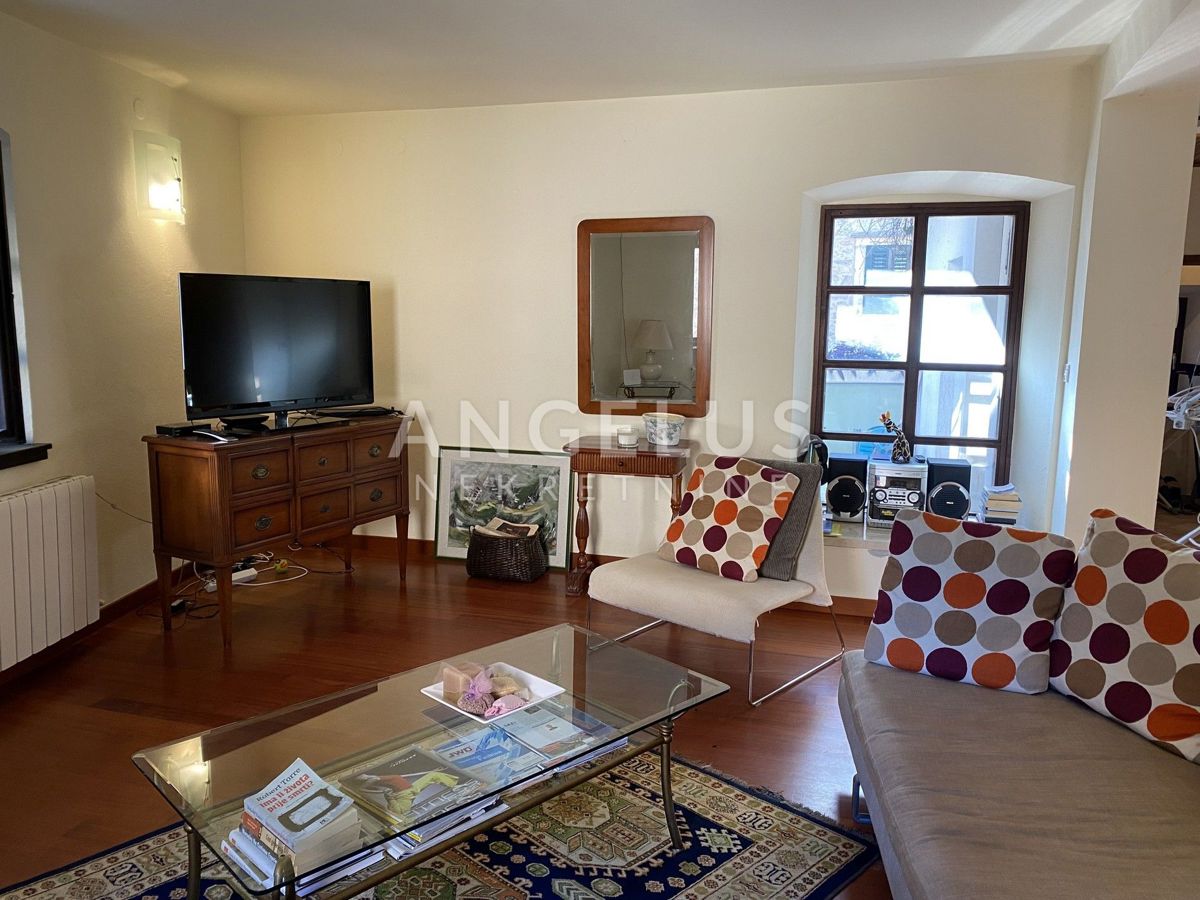 Hrvaška, Hvar, Jelsa - lepa kamnita hiša v centru blizu morja, 185 m2