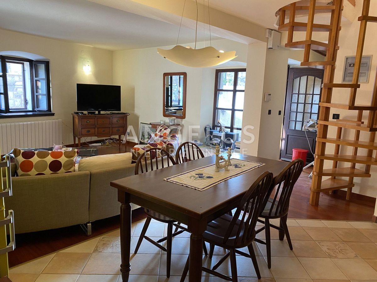 Hrvaška, Hvar, Jelsa - lepa kamnita hiša v centru blizu morja, 185 m2