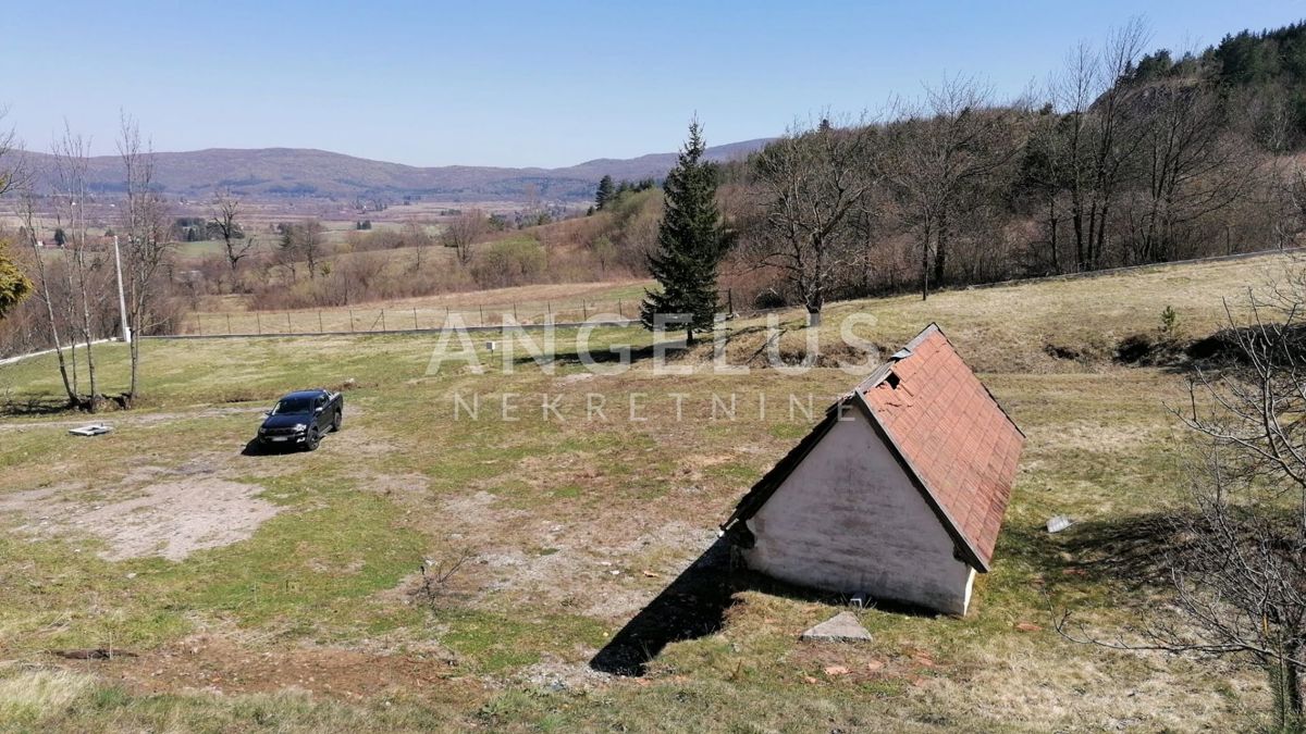 Zemljišče Plaški, 9.700m2