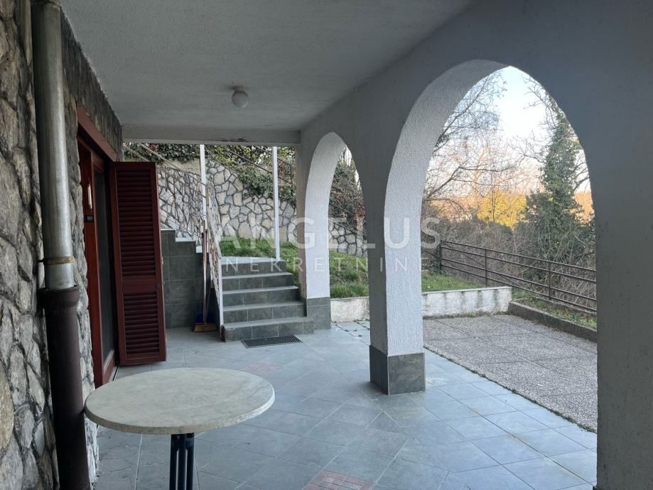Hiša Britanac, Gornji Grad - Medveščak, 410m2