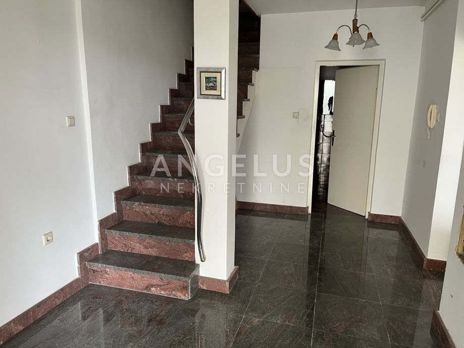 Hiša Britanac, Gornji Grad - Medveščak, 410m2