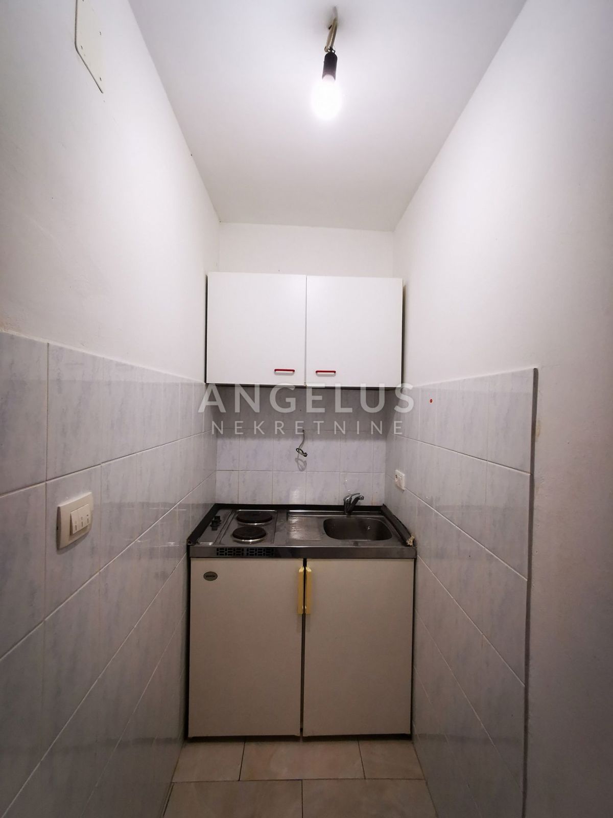 Šolta, Maslinica - garsonjera v centru Maslinice, 17 m2 PRODAJA