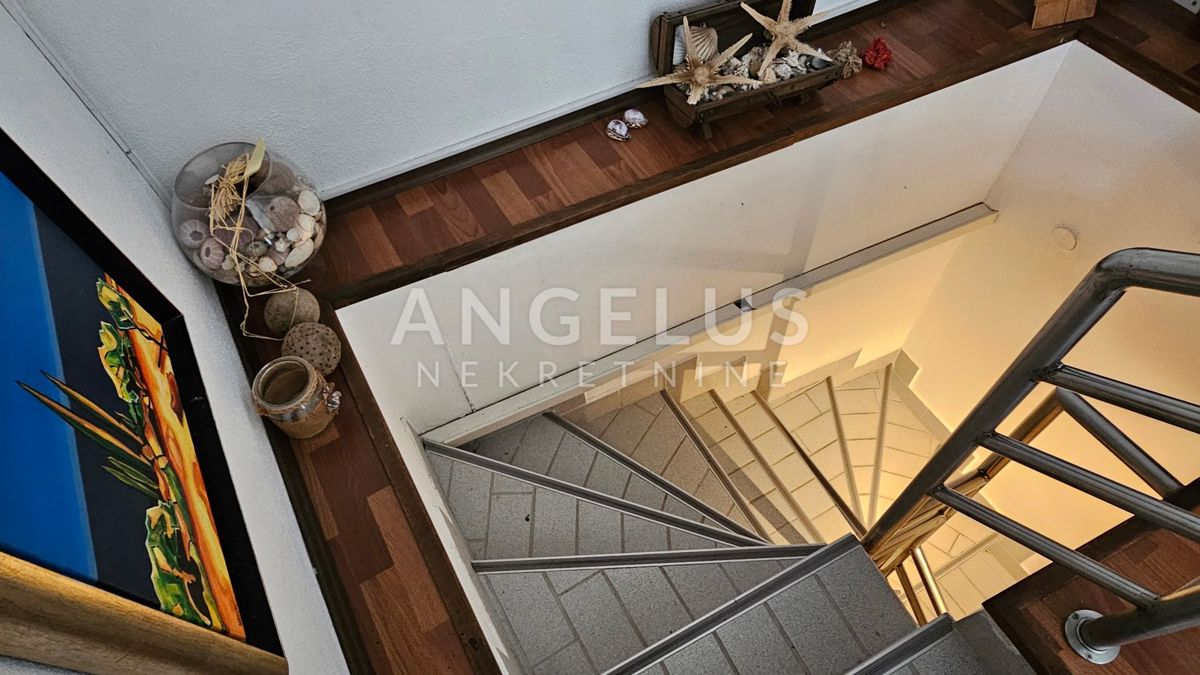 Slatine - hiša in stanovanje NAPRODAJ