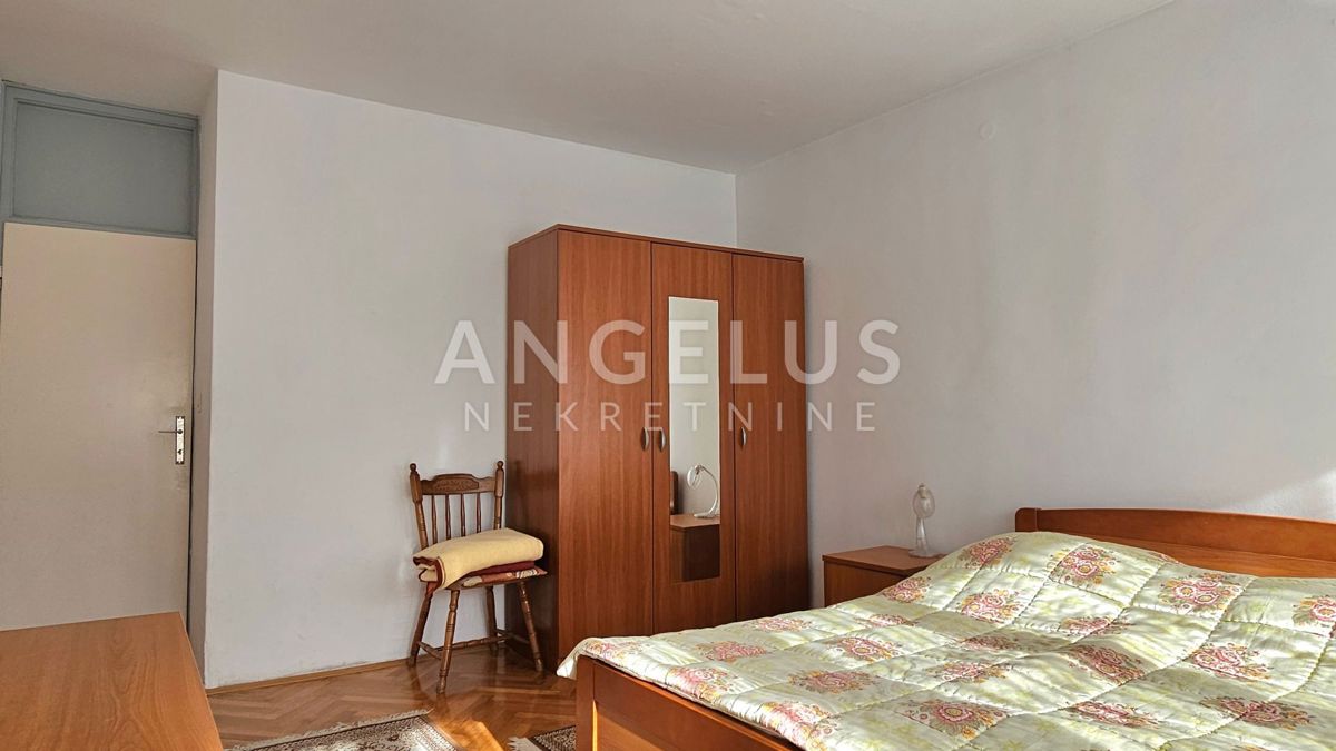 Split - prostorno dvosobno stanovanje, 72 m2, PRODAJA