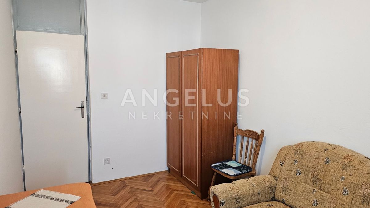 Split - prostorno dvosobno stanovanje, 72 m2, PRODAJA