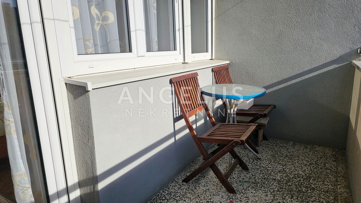 Split - prostorno dvosobno stanovanje, 72 m2, PRODAJA