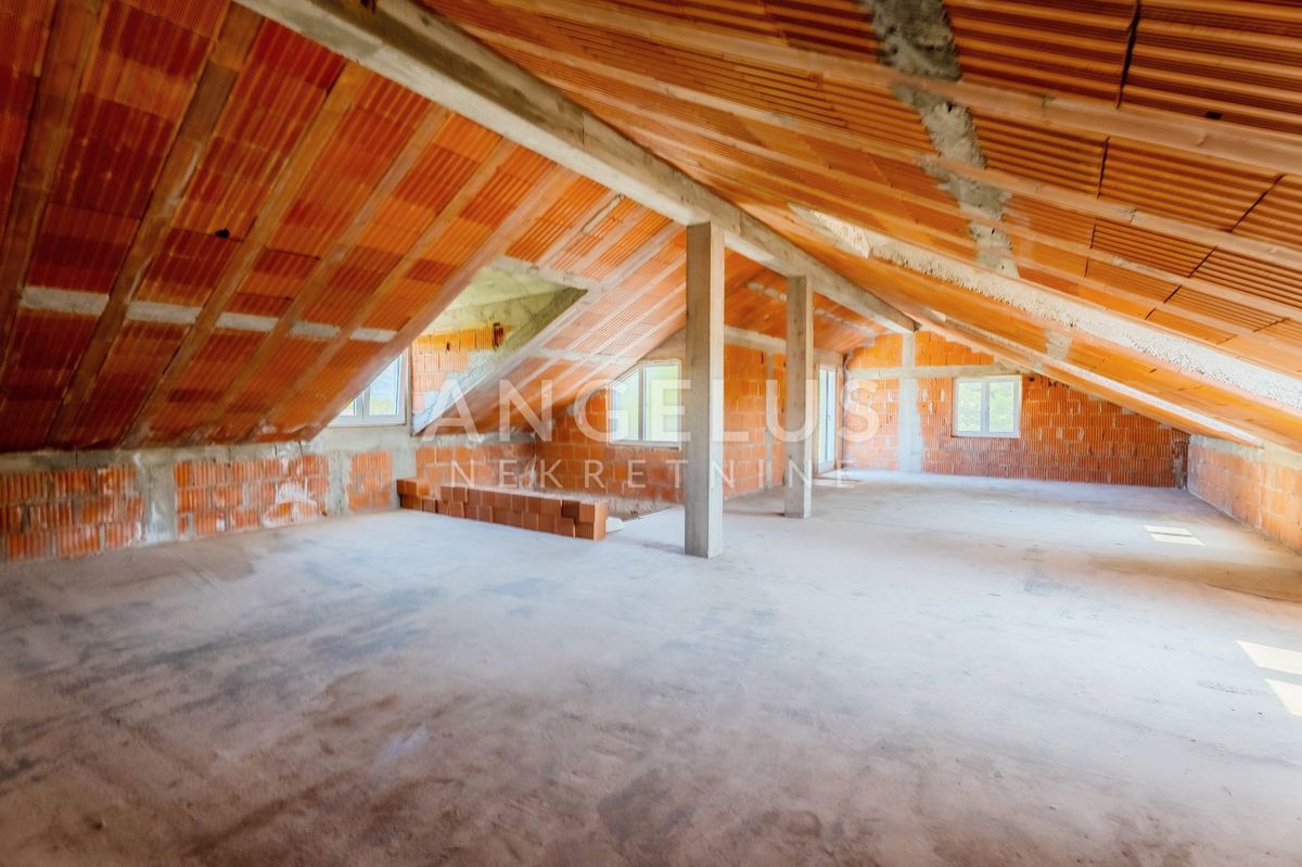 Lumbarda, otok Korčula - polsamostojna hiša 360 m² v fazi Rohbau s pogledom na morje - PRODAJA