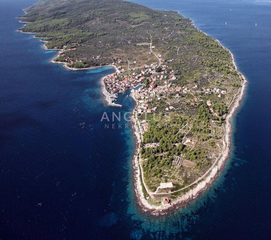 Zemljišče Sućuraj, 1.760m2