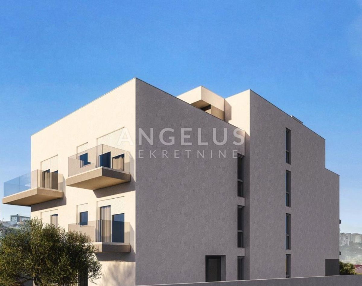 Hrvaška, Split, Mejaši - POSLOVNI PROSTOR, storitvene narave, 107,82 m2