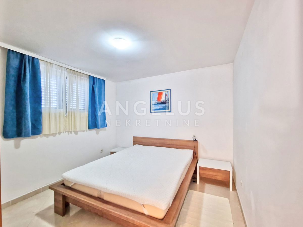 Hrvaška, Pelješac, Lovište – prostorno trisobno stanovanje v bližini plaže – 90 m2