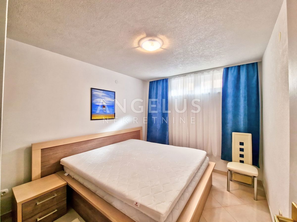 Hrvaška, Pelješac, Lovište – prostorno trisobno stanovanje v bližini plaže – 90 m2