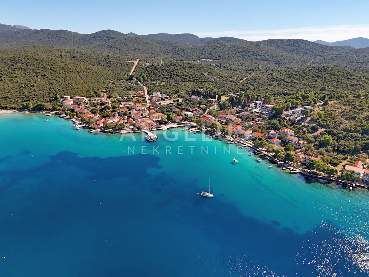 Hrvaška, Pelješac, Lovište – prostorno trisobno stanovanje v bližini plaže – 90 m2