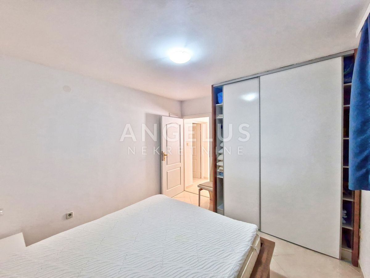 Hrvaška, Pelješac, Lovište – prostorno trisobno stanovanje v bližini plaže – 90 m2