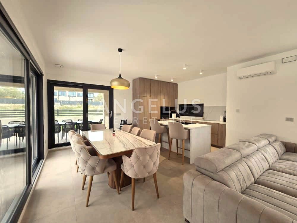 Istra, Rovinj - moderna vila z bazenom, 210m2, naprodaj!