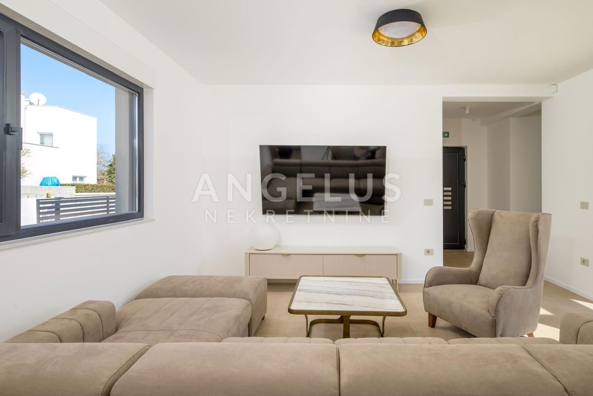 Istra, Rovinj - moderna vila z bazenom, 210m2, naprodaj!