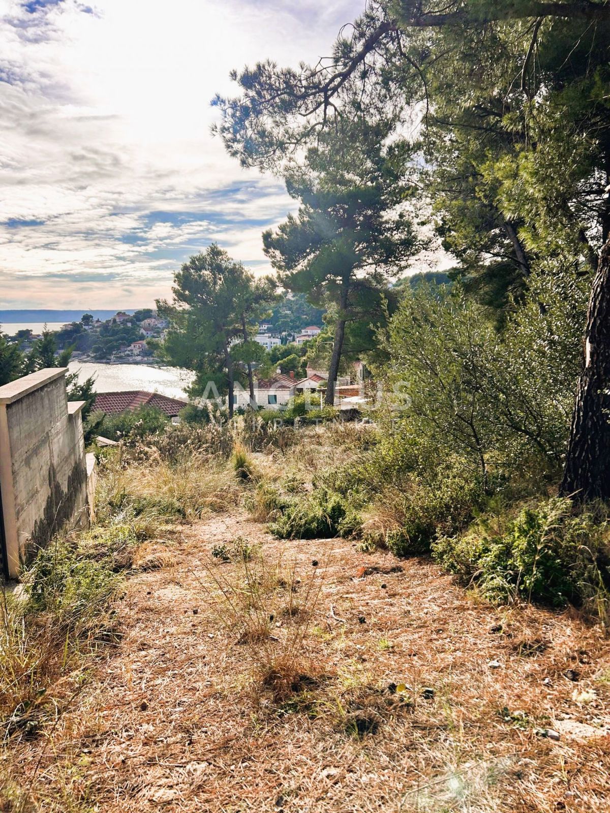 Brač, Sumartin - grad.zeml. s pogledom na morje, PRODAJA