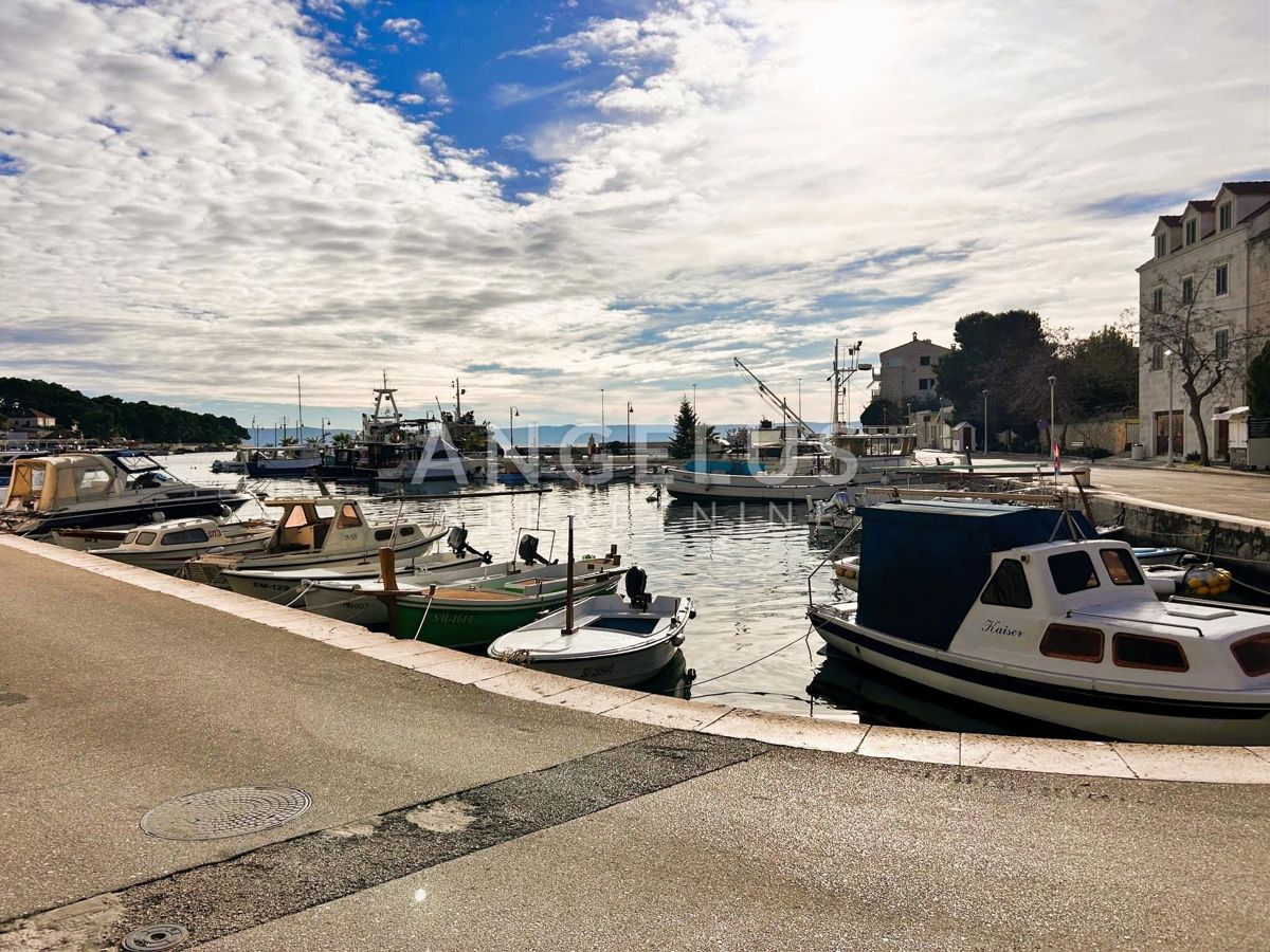Brač, Sumartin - grad.zeml. s pogledom na morje, PRODAJA