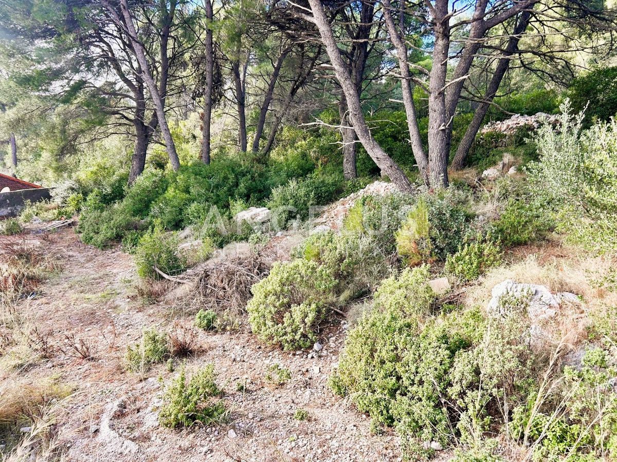 Brač, Sumartin - grad.zeml. s pogledom na morje, PRODAJA