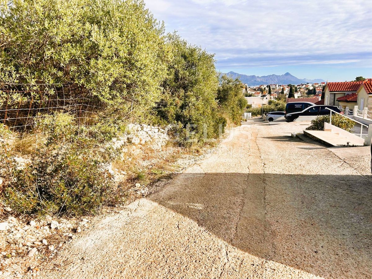 Brač, Sumartin - grad.zeml. s pogledom na morje, PRODAJA