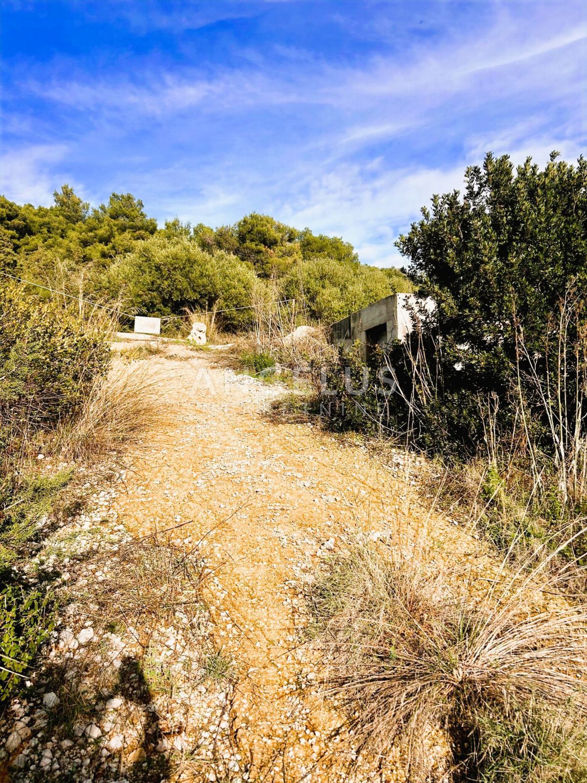Brač, Sumartin - grad.zeml. s pogledom na morje, PRODAJA