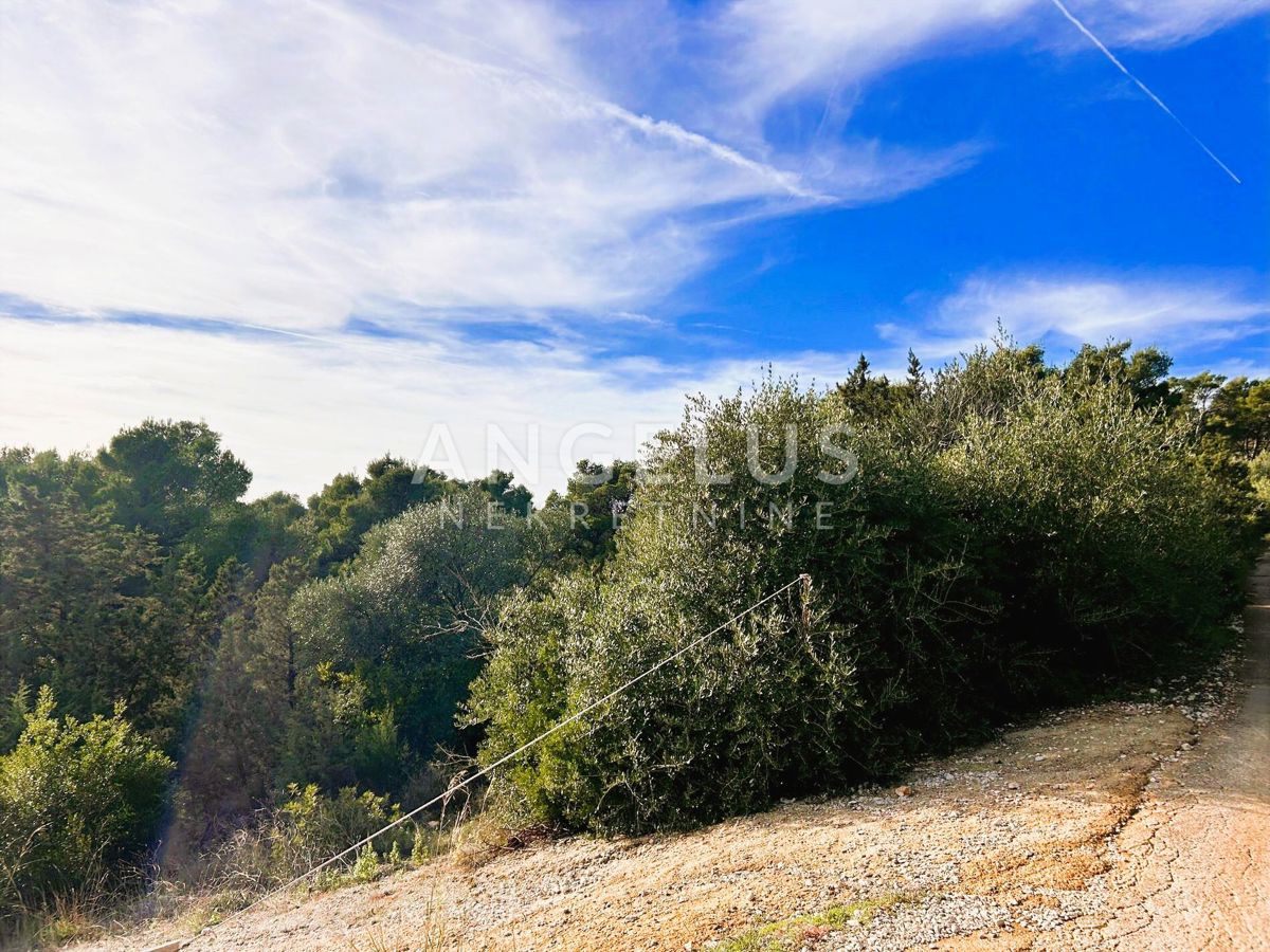 Brač, Sumartin - grad.zeml. s pogledom na morje, PRODAJA