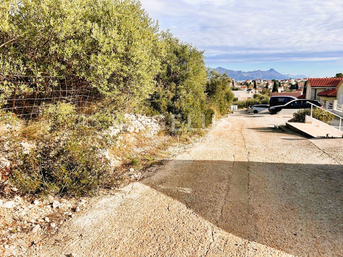 Brač, Sumartin - grad.zeml. s pogledom na morje, PRODAJA