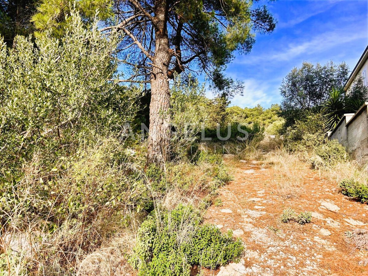 Brač, Sumartin - grad.zeml. s pogledom na morje, PRODAJA