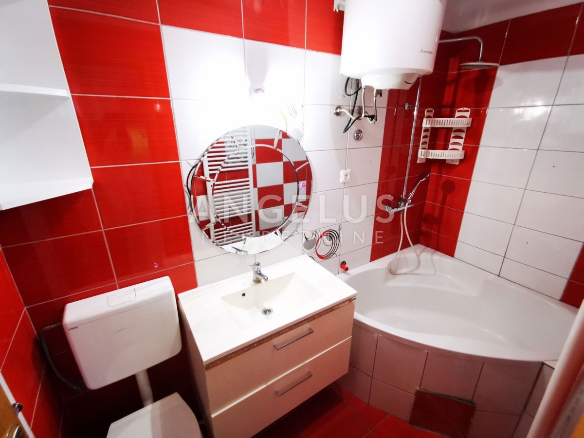 Šolta, Maslinica - hiša blizu morja in plaže, PRODAJA