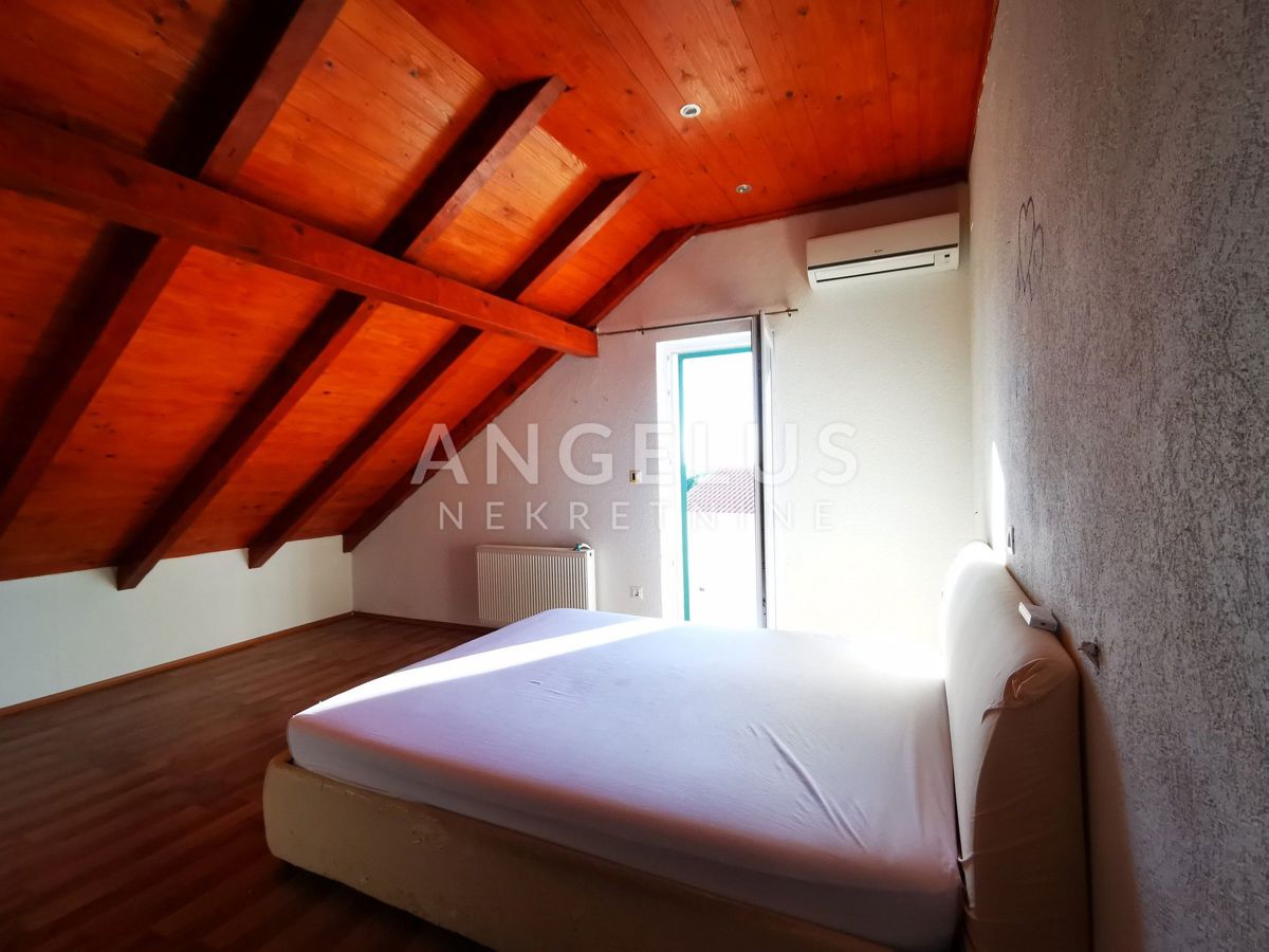 Šolta, Maslinica - hiša blizu morja in plaže, PRODAJA