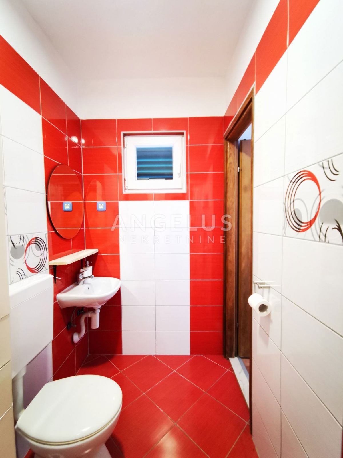 Šolta, Maslinica - hiša blizu morja in plaže, PRODAJA