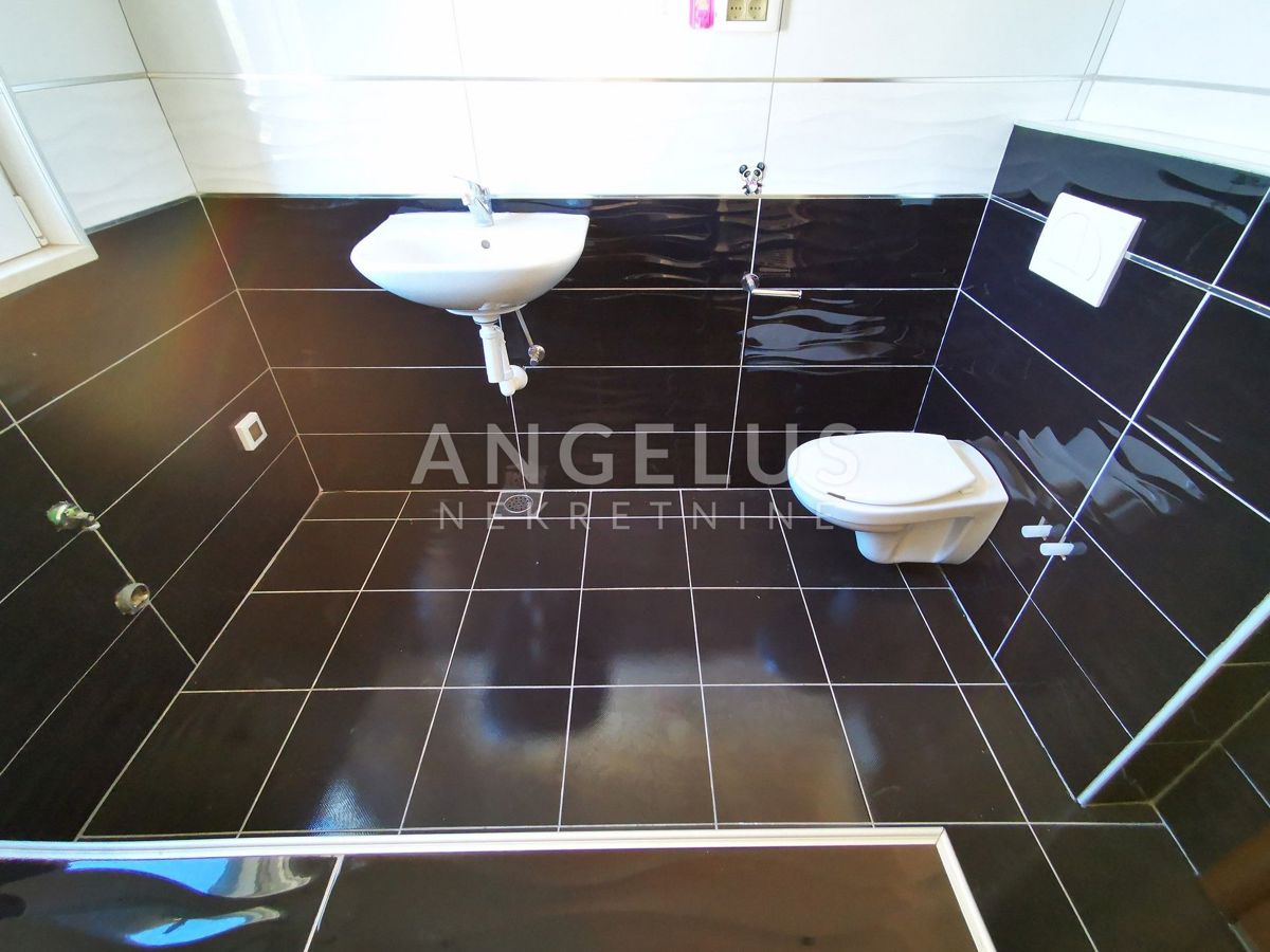 Šolta, Maslinica - hiša blizu morja in plaže, PRODAJA