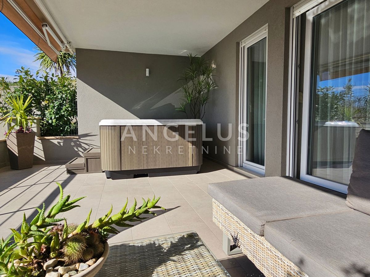 Split - luksuzno stanovanje s pogledom na morje, PRODAJA