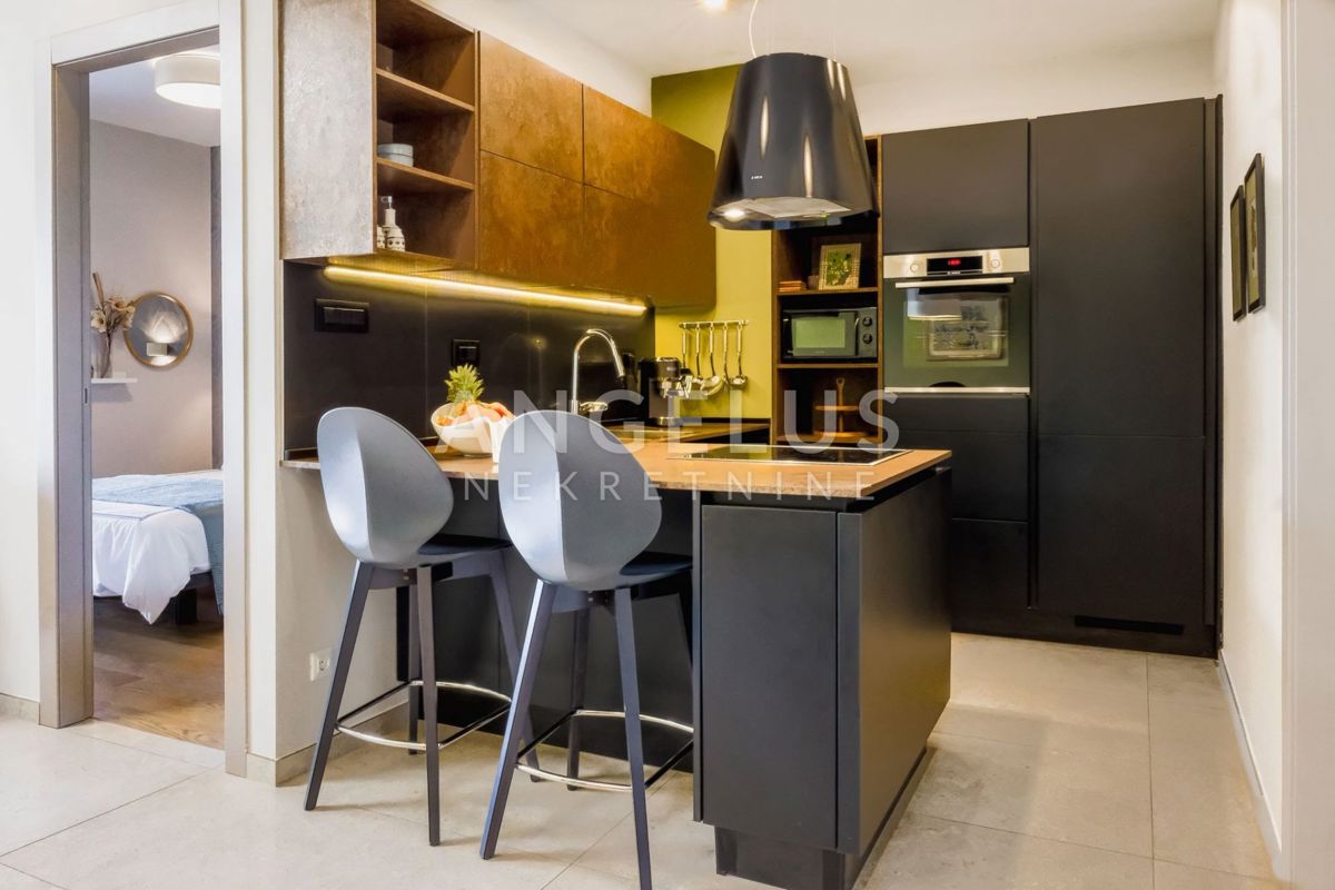 Split - luksuzno stanovanje s pogledom na morje, PRODAJA