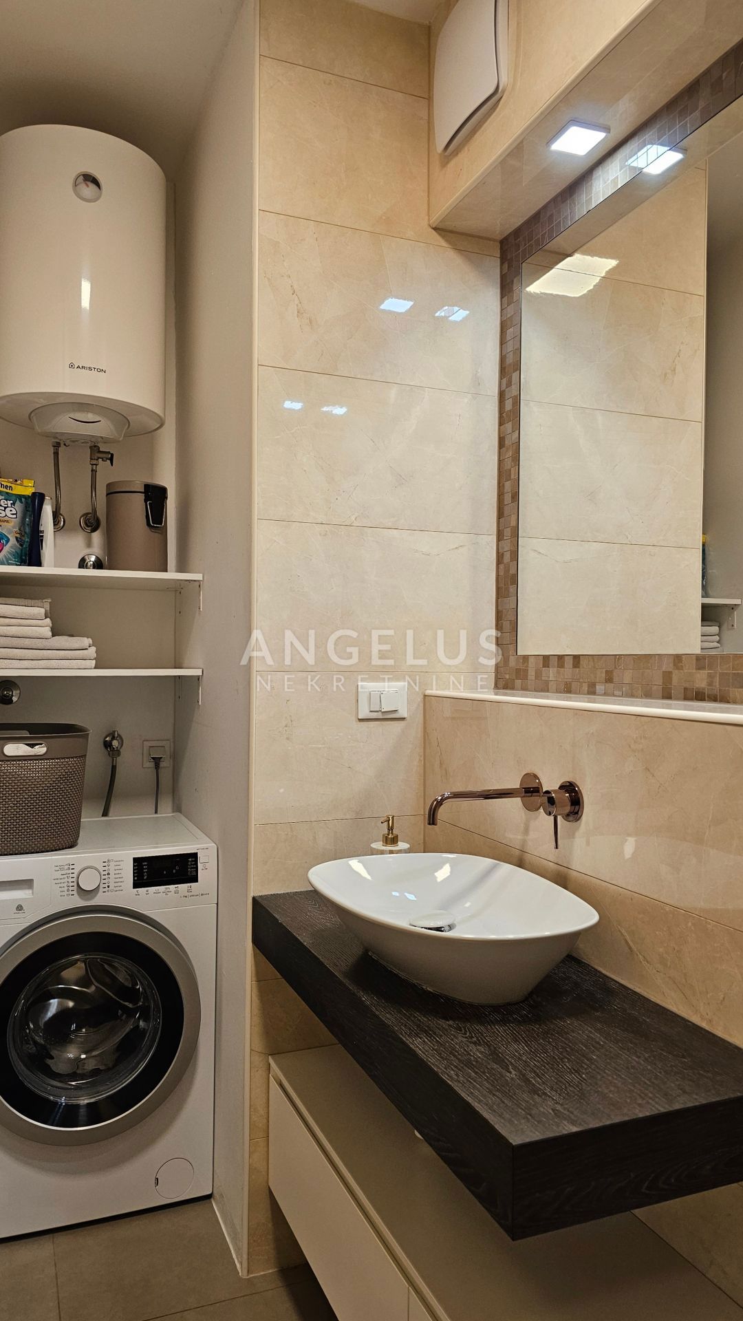 Split - luksuzno stanovanje s pogledom na morje, PRODAJA