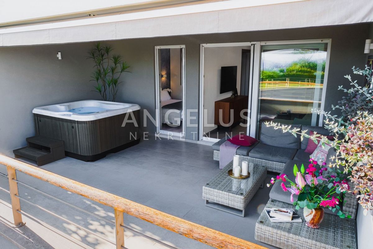 Split - luksuzno stanovanje s pogledom na morje, PRODAJA