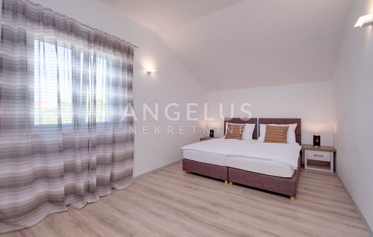 Pelješac, Lovište - prostorno stanovanje prva vrsta do morja, 143 m² s parkirnim mestom - PRODAMO